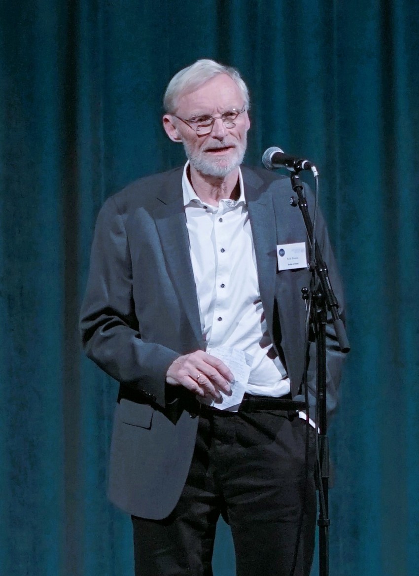 Arild Brekke er utnevnt til æresmedlem av NAS